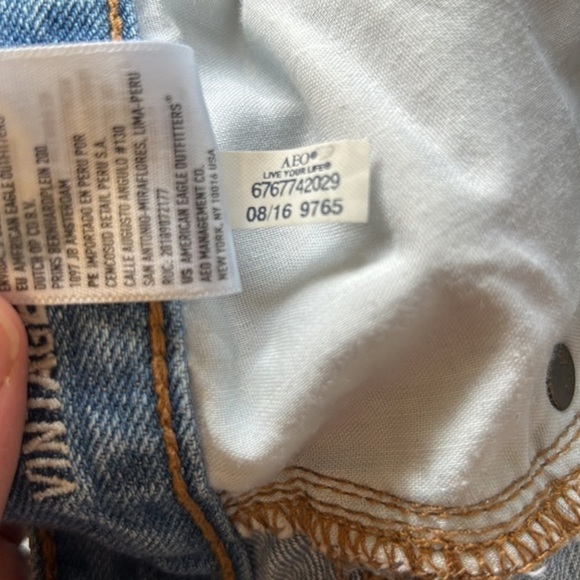 American Eagle Vintage Hi Rise Two Toned Jeans Size 2‎ - Picture 7 of 9